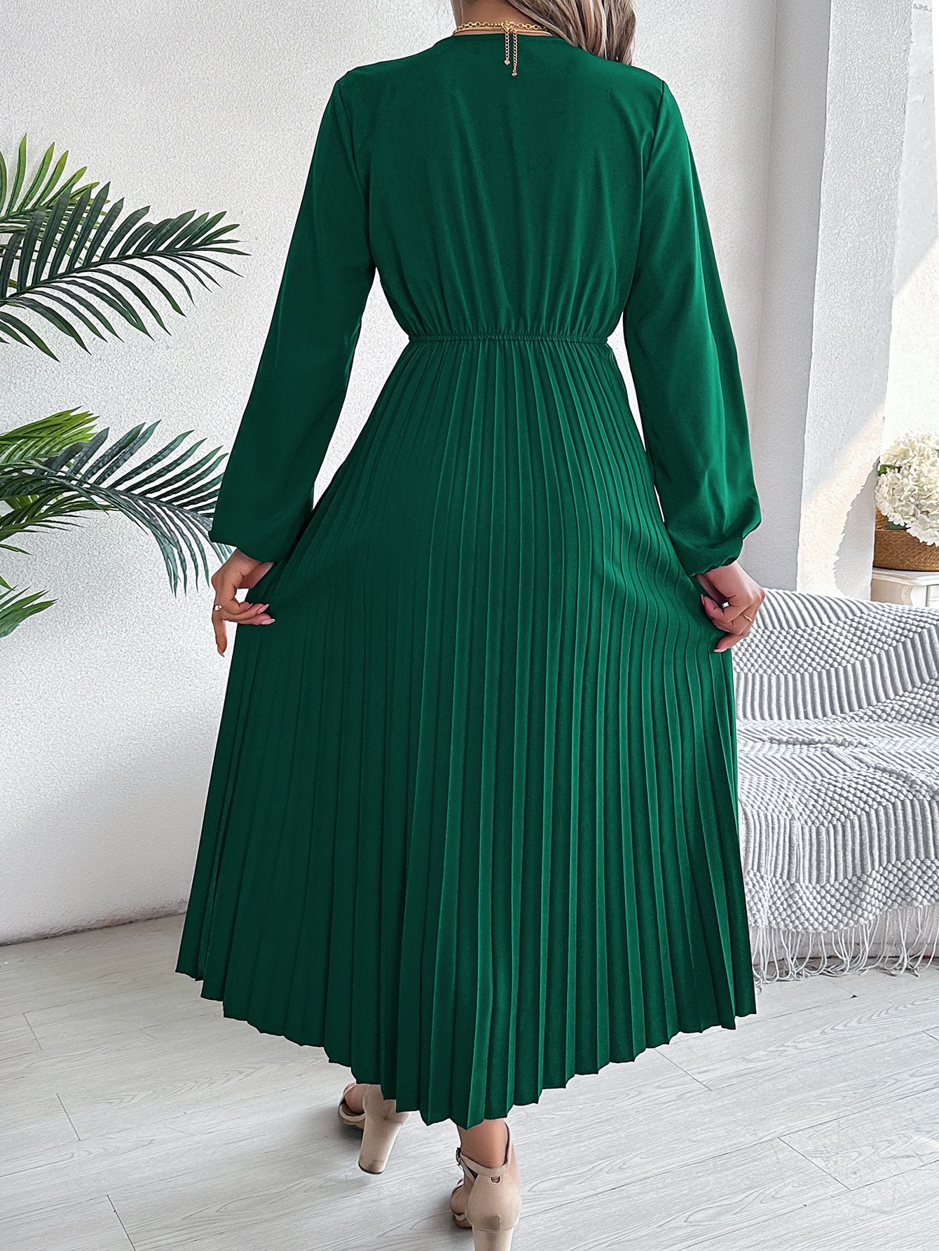 2024 New Women's Casual Wear V-neck Pleated Skirt Dress Spring And Autumn Women's Elegant Long Powder Puff Sleeve A- Line Skirt