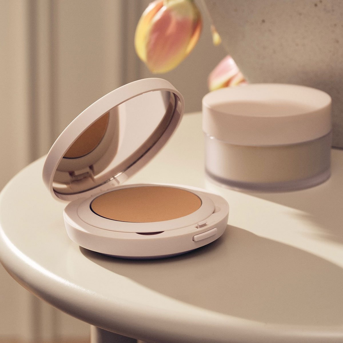 OEM Full Coverage 2 In 1 Foundation And Concealer Private Label No Talc Cosmetic Setting Powder