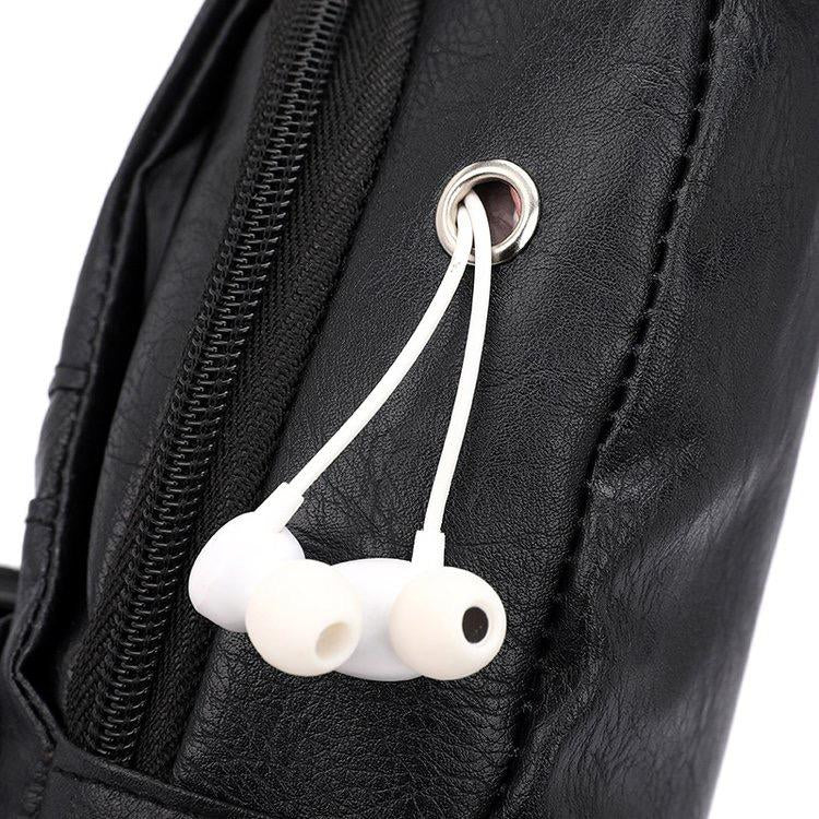 2024 New Men's Leather Chest Bag With Multi-functional USB Fashion Leisure Sports Shoulder Bag Factory Direct -30*15