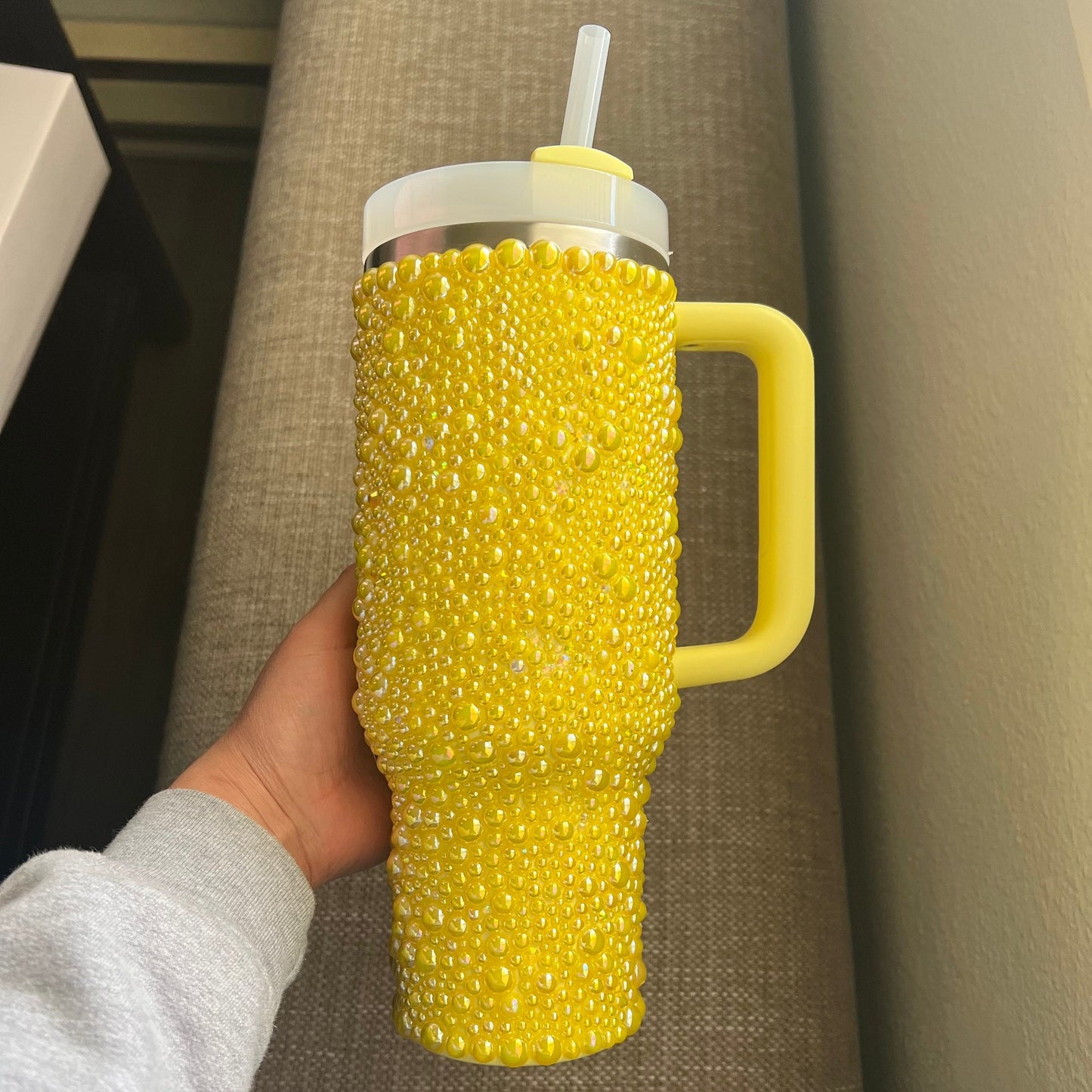 Factory Hot Sale Personal Custom Logo Handmade Pearl 40 Oz Rhinestone Valentine Wine Glass Color Lead-free Pearlescent Mug Mug