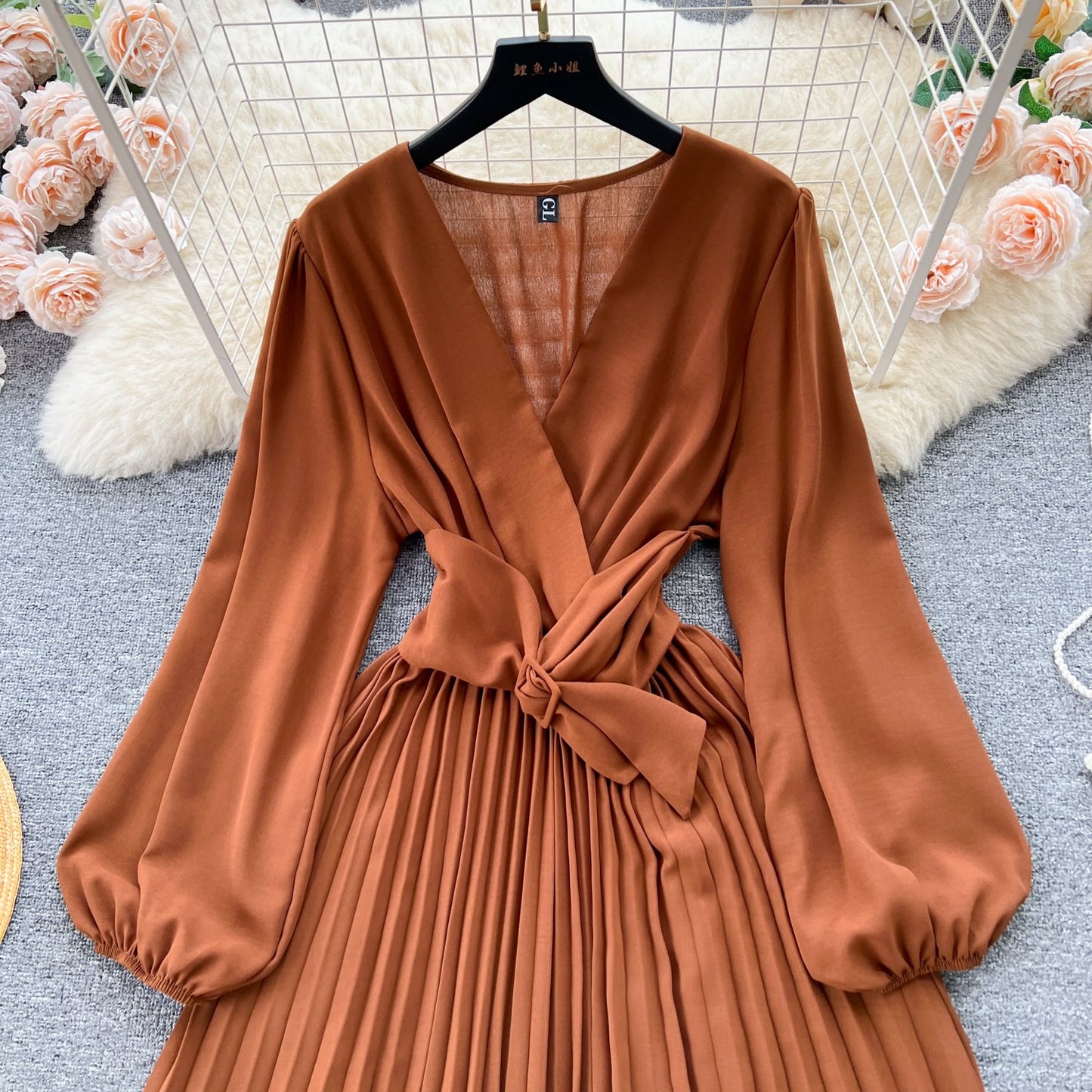 Summer Roman V-neck Tunic Waist Dress Women's Long Lantern Sleeve Empire Lace Dress Red Yellow Purple Black
