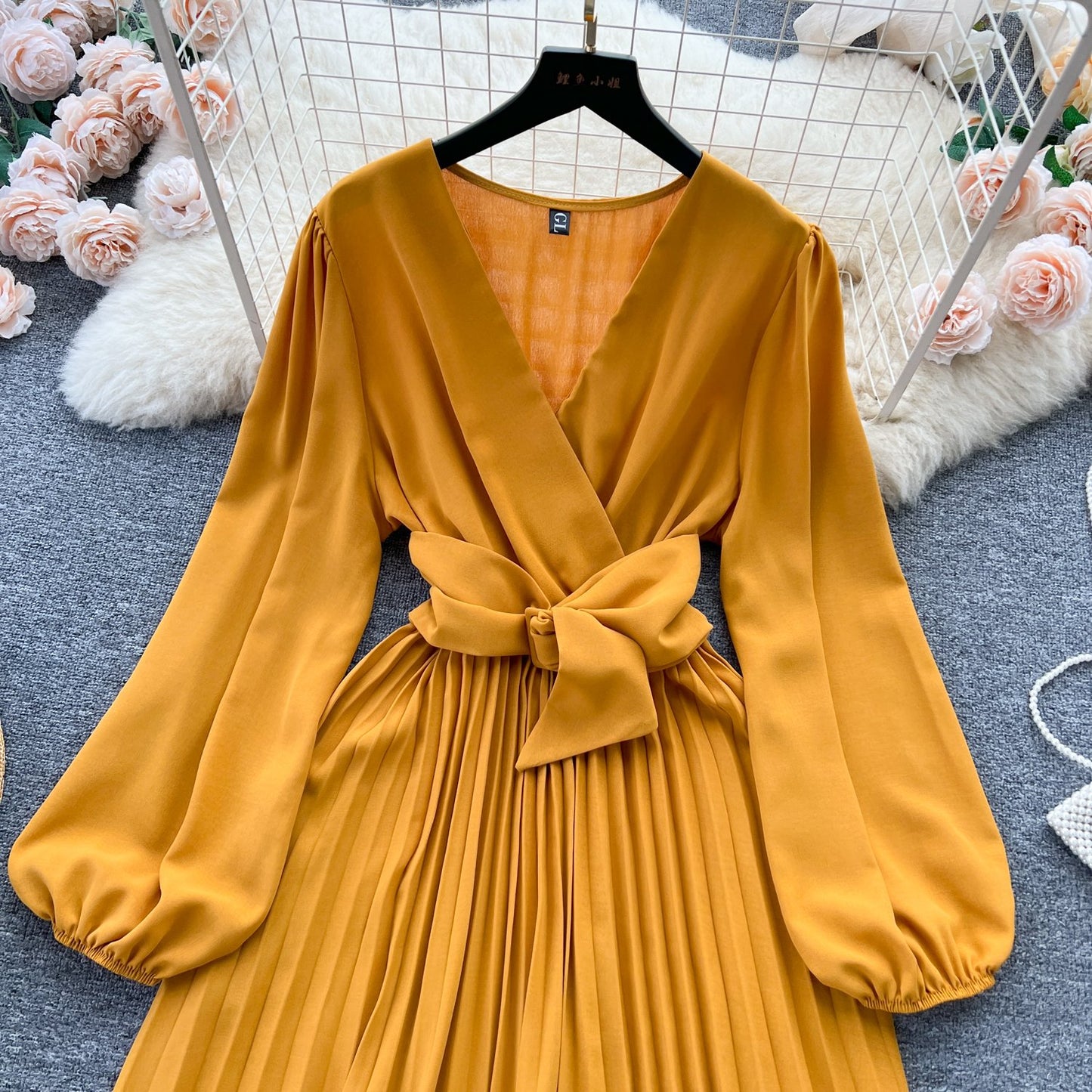 Summer Roman V-neck Tunic Waist Dress Women's Long Lantern Sleeve Empire Lace Dress Red Yellow Purple Black