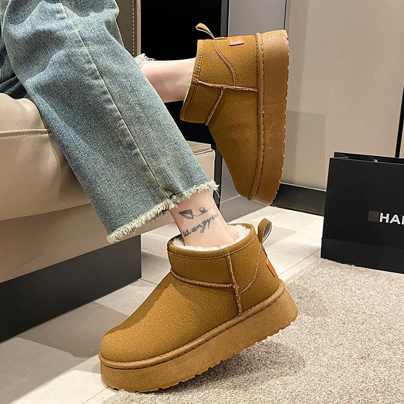 Wholesale Winter Unisex Thickened Warm Non-slip Suede Waterproof Shoes Round Toe Design Couple Women Snow Boots Slippers