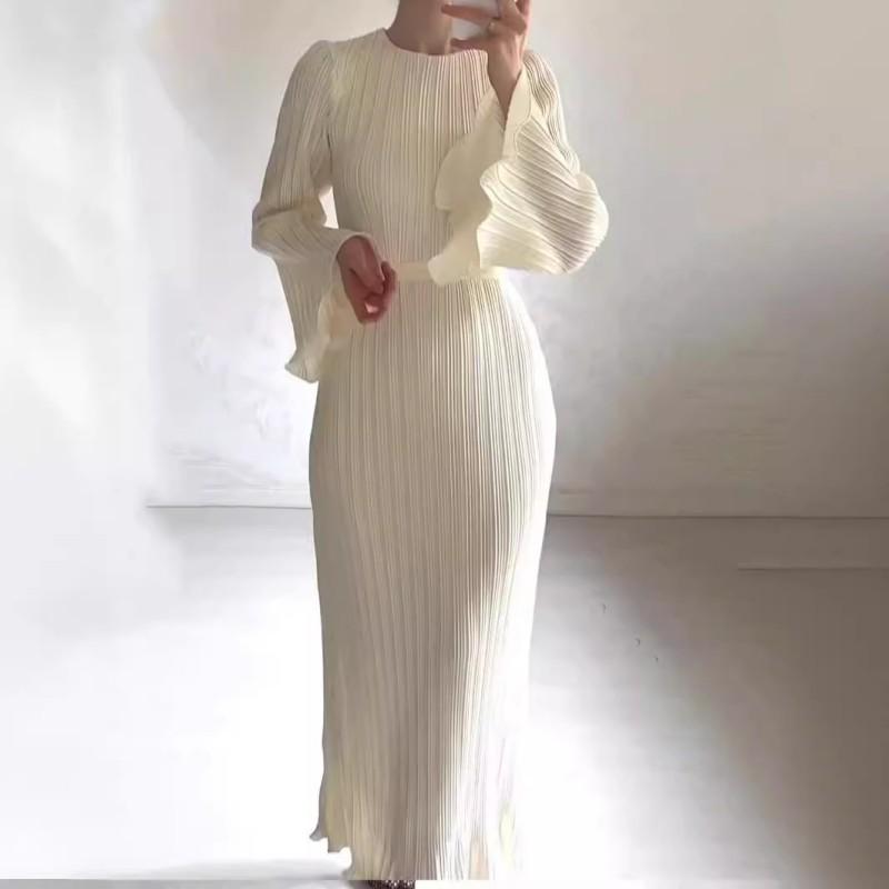 2024 New Fashion Dress Long Women's Casual Solid Color Crewneck Small Size Sleeve Pleated Skirt