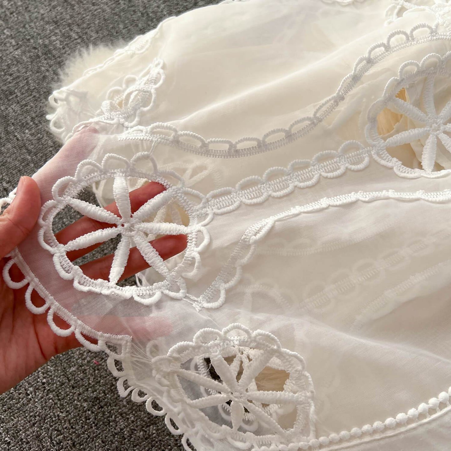 Wholesale 2024 Spring New Embroidered Hollow Flower Single-breasted Slim-fit Medium Bubble Sleeve Women's Clothing