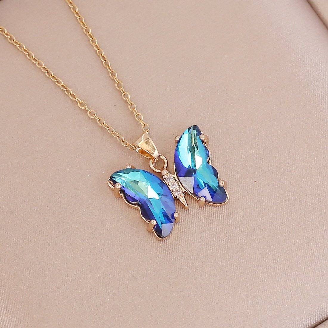 Lefeng Fashion New Personality Fashion Colorful Design Gradient Butterfly Pendant Jewelry Necklace Women