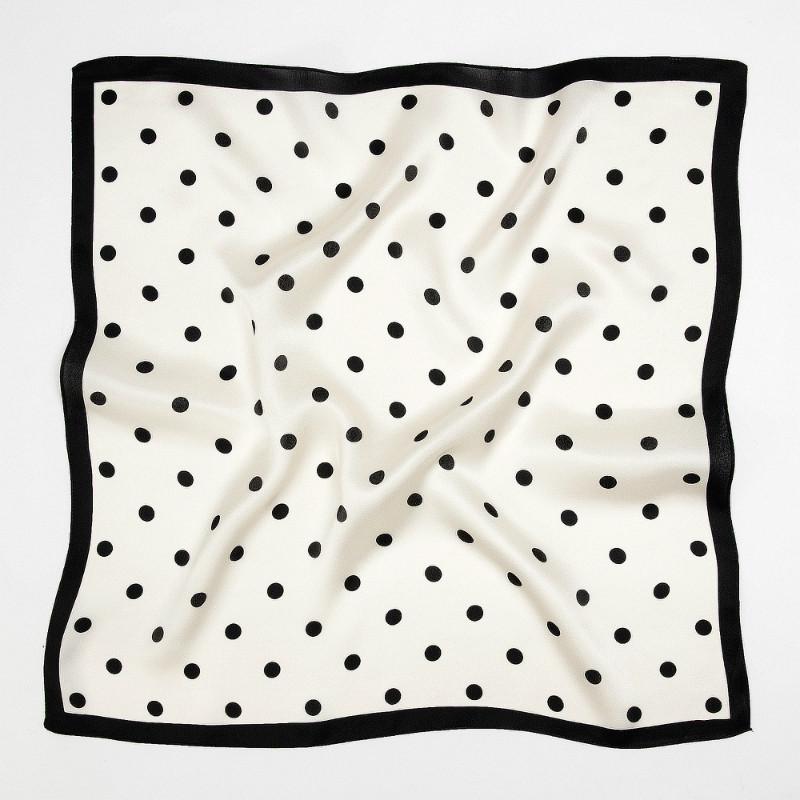 100% 丝巾印花服务设计师foulard socie女士方形定制丝巾带标志100% silk scarf printing service designer fould socie ladies square custom silk scarf with logo