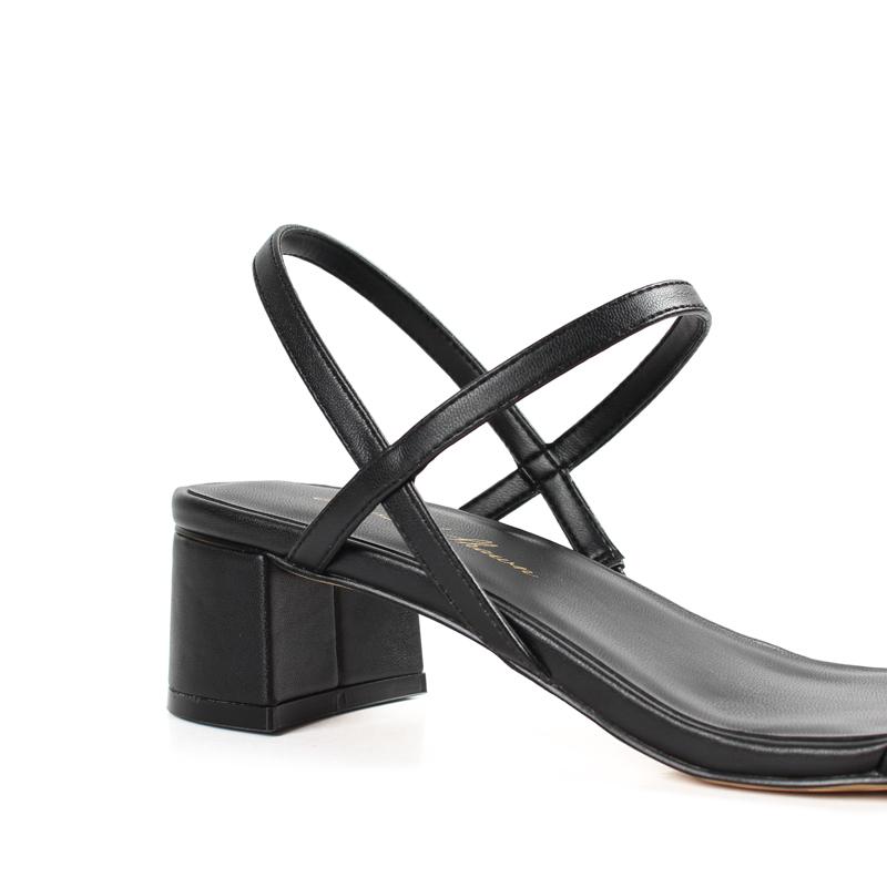 2024 Fashion Design Thick Heel Black Strap Low Heel Square Heel Shoes Ladies Sandals Custom Manufacturer OEM Ladies Sandals