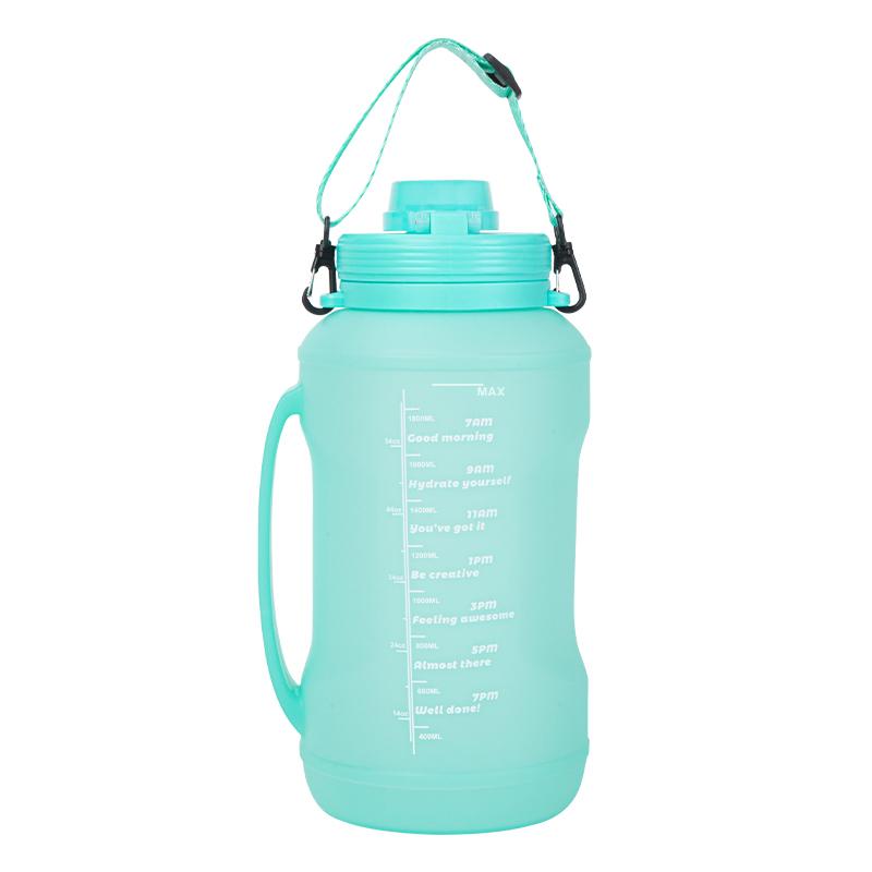 Wholesale BPA Free 2L Sports Gym Collapsible Drinking Collapsible Silicone Travel Straw Water Bottle