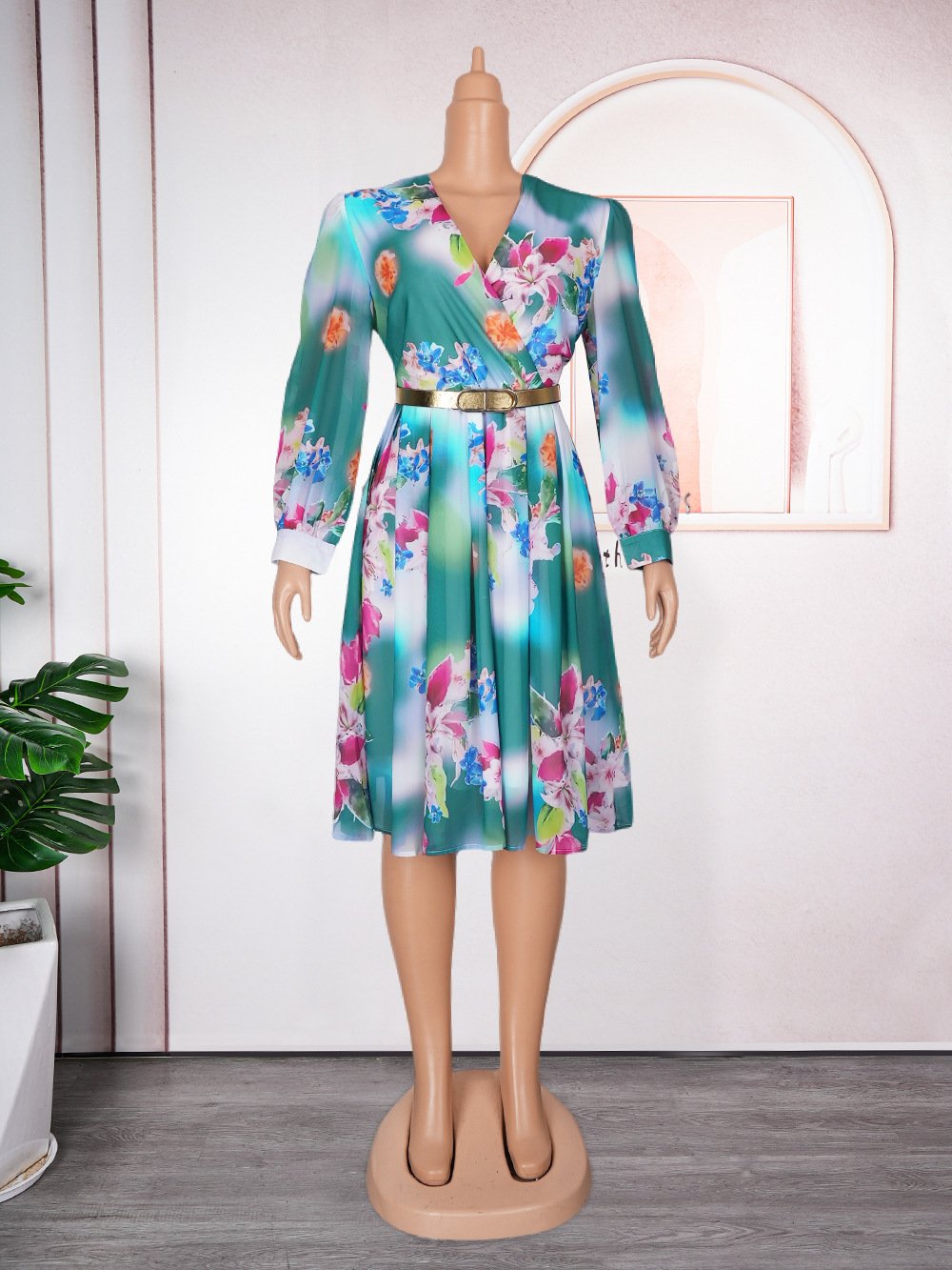 Africa 2024 Spring And Summer New Cross-border Foreign Trade Women's Plus Size V-neck Printed Dress With Belt