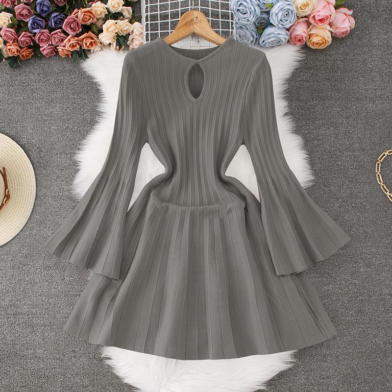 Hepburn Style Women's Long Sleeve Waist Tight Knit Dress Elegant Autumn And Winter French Dress Simple Three-dimensional Pattern