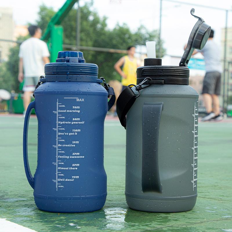 Wholesale BPA Free 2L Sports Gym Collapsible Drinking Collapsible Silicone Travel Straw Water Bottle