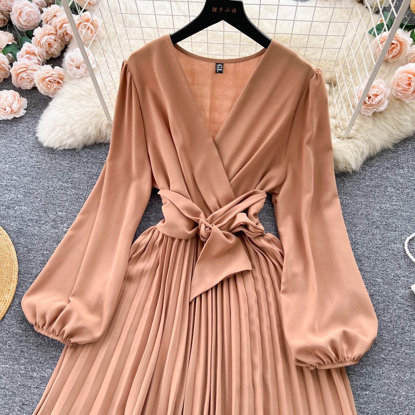 Summer Roman V-neck Tunic Waist Dress Women's Long Lantern Sleeve Empire Lace Dress Red Yellow Purple Black