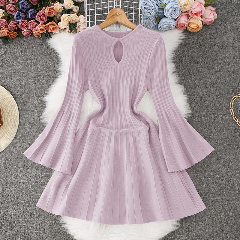 Hepburn Style Women's Long Sleeve Waist Tight Knit Dress Elegant Autumn And Winter French Dress Simple Three-dimensional Pattern