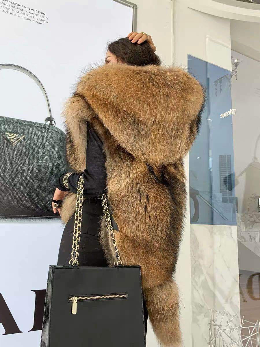 New Custom Women's Leather Grass Sleeveless Jacket With Tail Luxury Hooded Raccoon Fur Vest