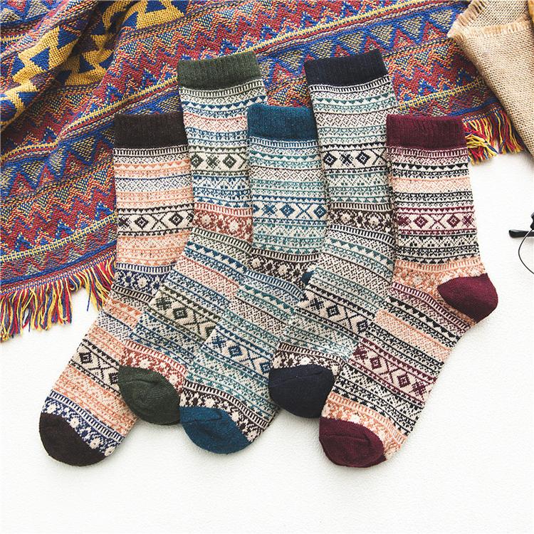 Cmax Wholesale Women's Thick Autumn And Winter Warm Crew Fashion Fashion Breathable Tube Socks