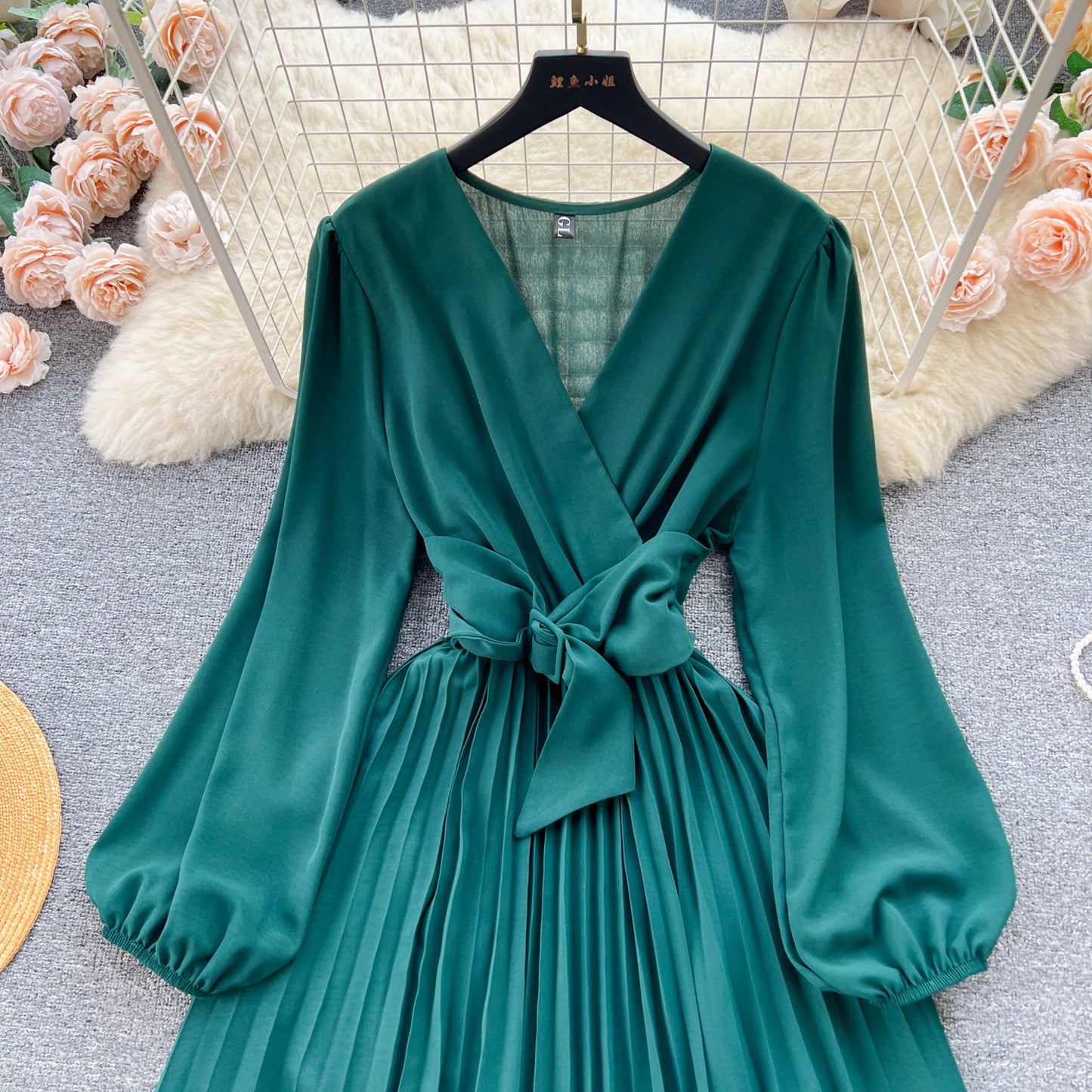 Summer Roman V-neck Tunic Waist Dress Women's Long Lantern Sleeve Empire Lace Dress Red Yellow Purple Black