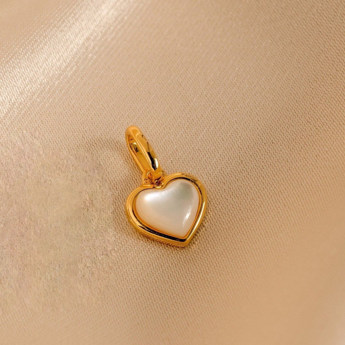 Mother Of Pearl Spell Titanium Pendant Necklace Inlaid Heart-shaped Pearl Geometric Pearl Jewelry