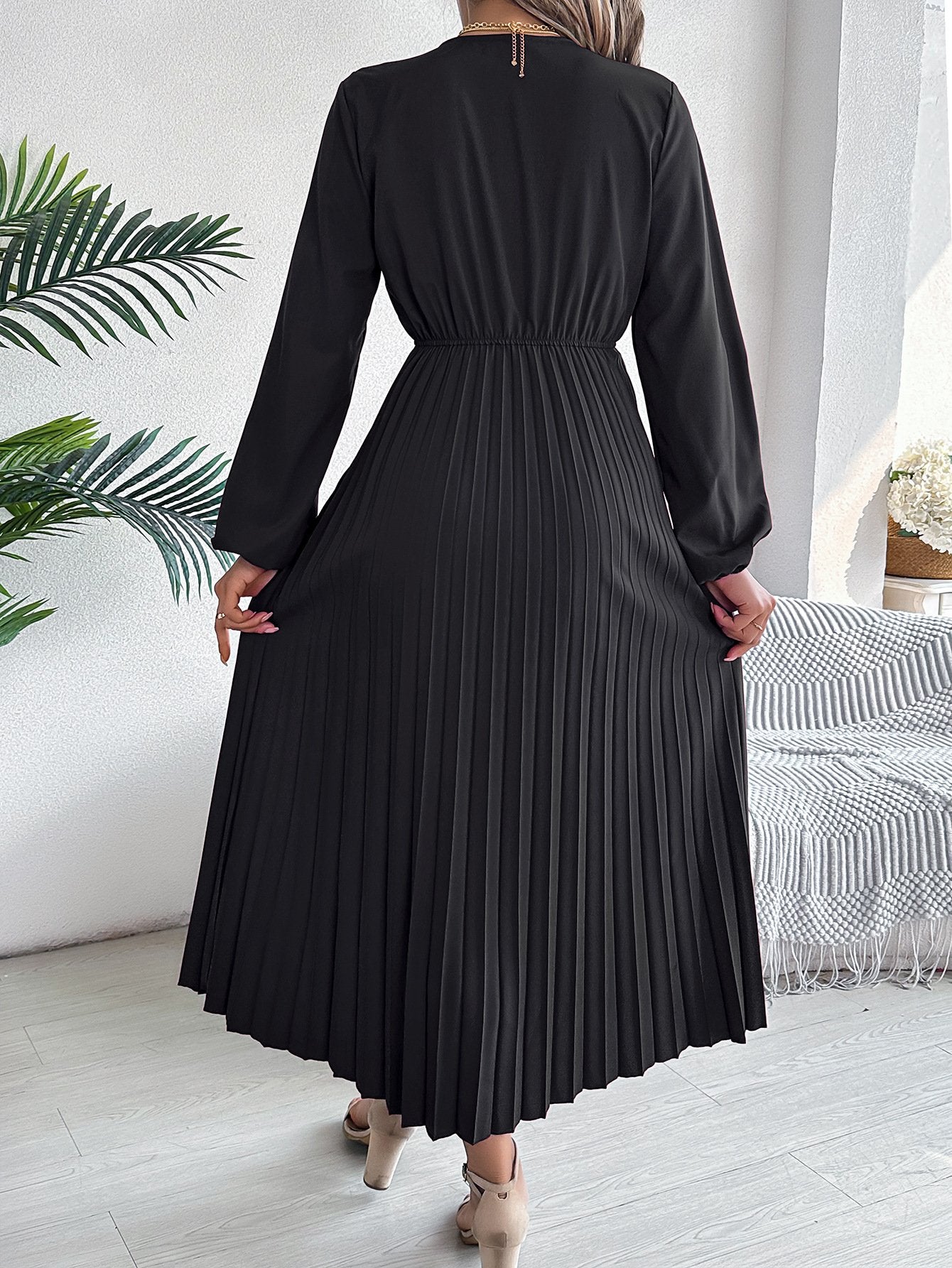 2024 New Women's Casual Wear V-neck Pleated Skirt Dress Spring And Autumn Women's Elegant Long Powder Puff Sleeve A- Line Skirt