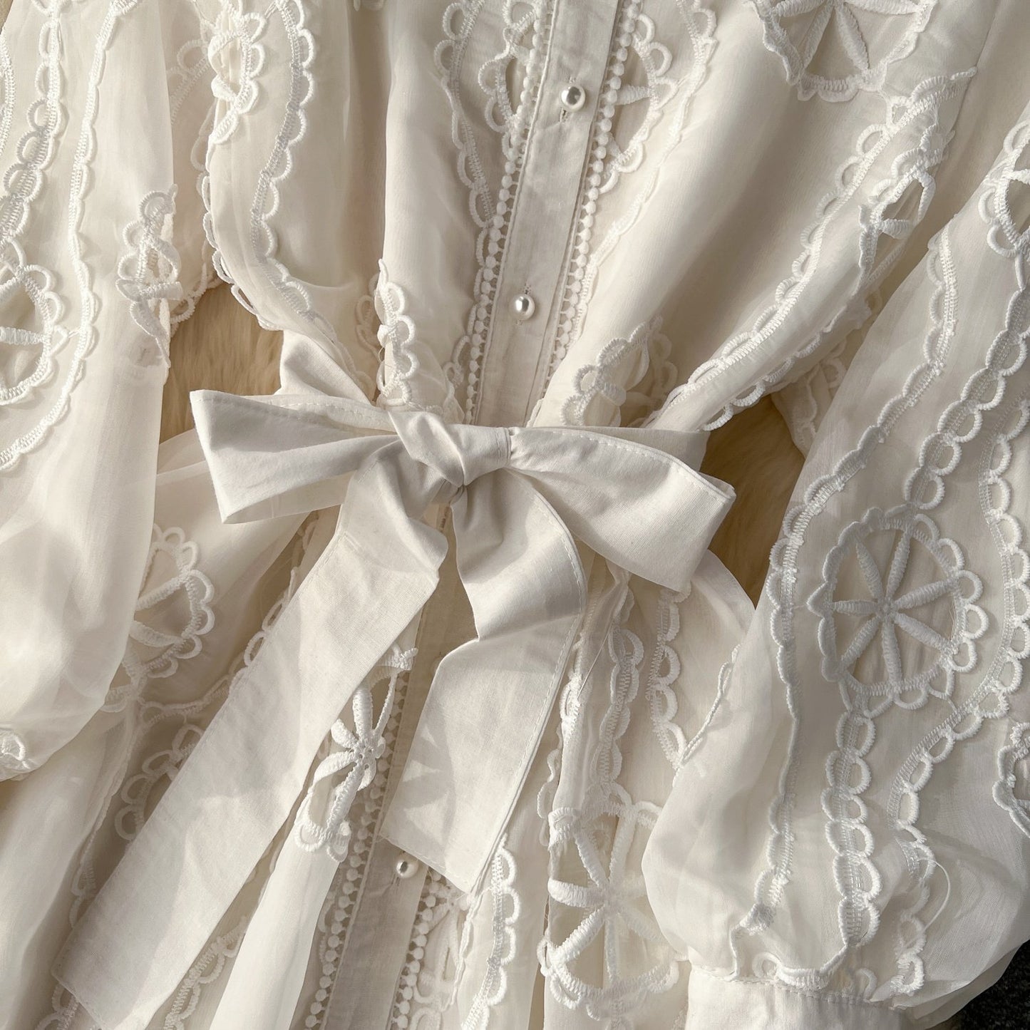 Wholesale 2024 Spring New Embroidered Hollow Flower Single-breasted Slim-fit Medium Bubble Sleeve Women's Clothing