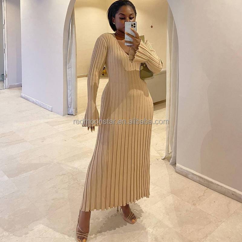 Wholesale 2024 New Knitted Women's Suit Long Sleeve Sweater Dress Style Wool Skirt Loose Knitted Girl Interior