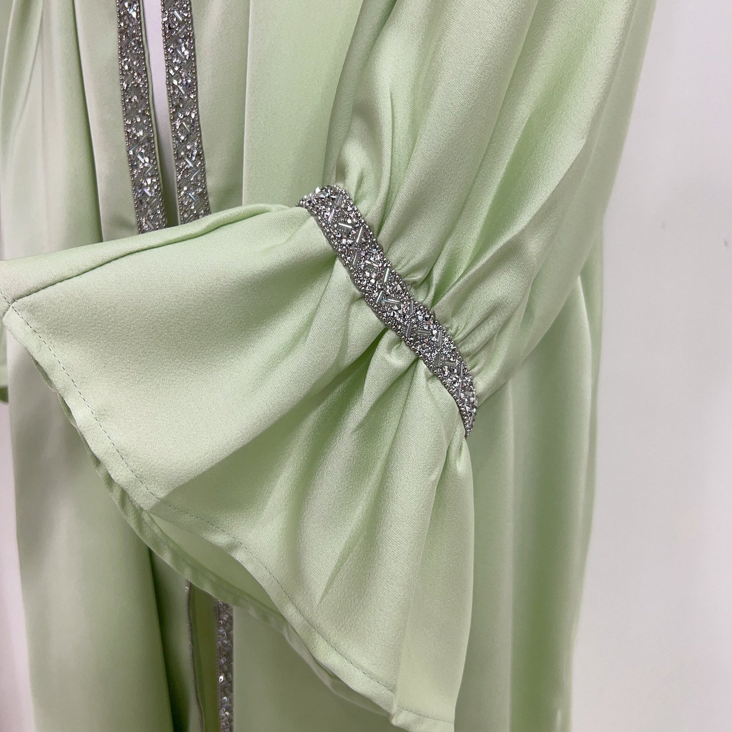 2023 New Design Eid Fitr Dubai Islamic Elegant Luxury Modest Abaya Women Muslim Dress Turkey Slide Dress Diamond Satin Silk
