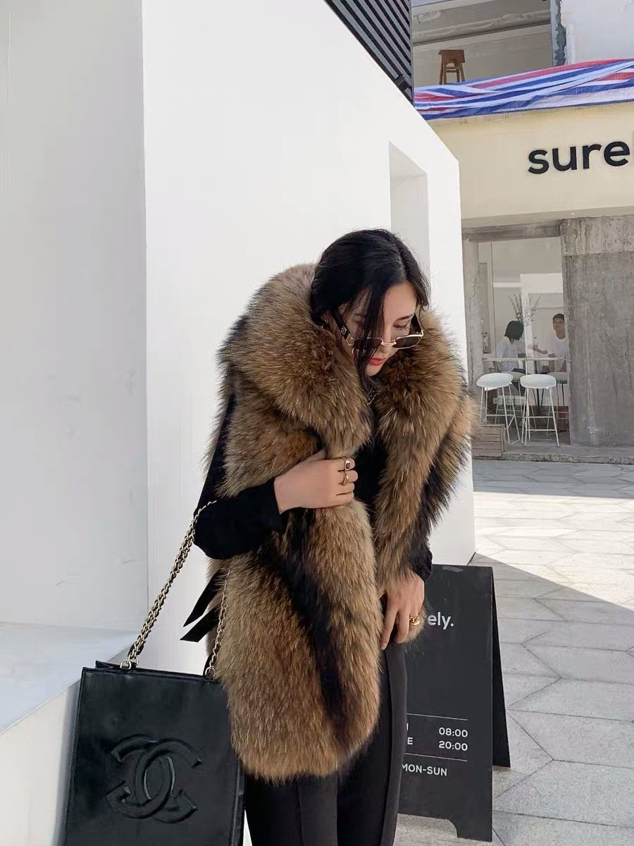 New Custom Women's Leather Grass Sleeveless Jacket With Tail Luxury Hooded Raccoon Fur Vest