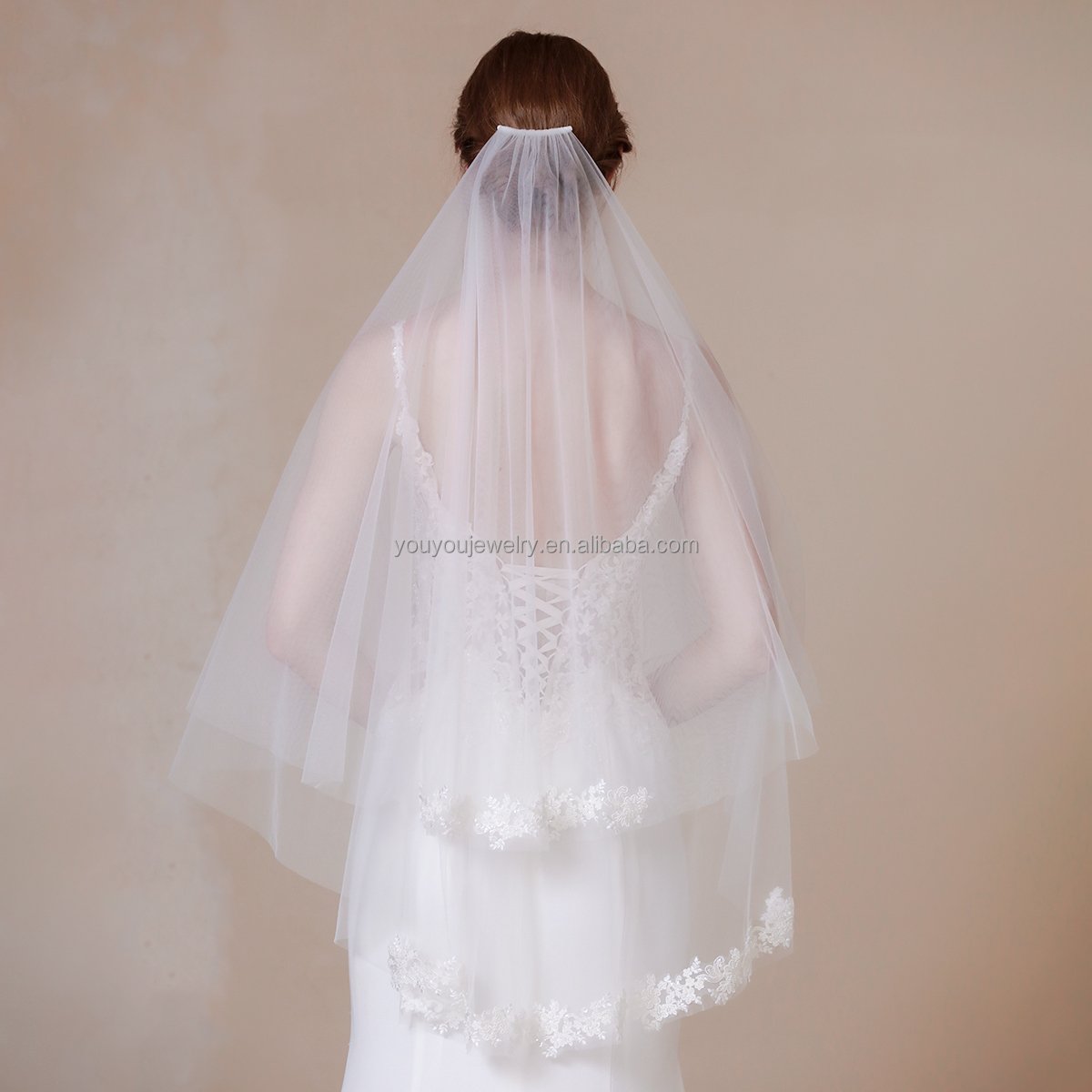 Charming Two-Layer Soft Wedding Accessories White Lace Bridal Tulle Veil With Comb