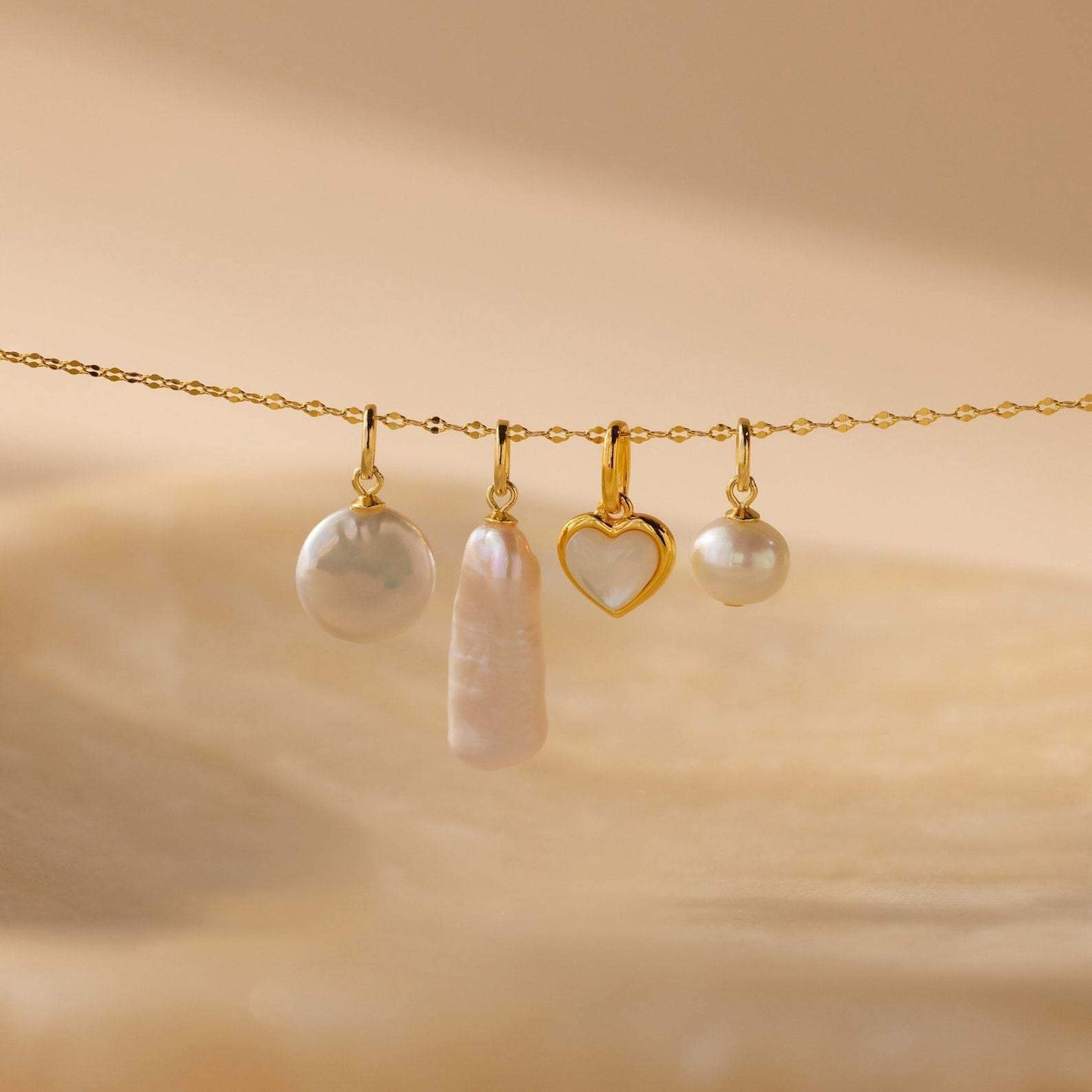 Mother Of Pearl Spell Titanium Pendant Necklace Inlaid Heart-shaped Pearl Geometric Pearl Jewelry