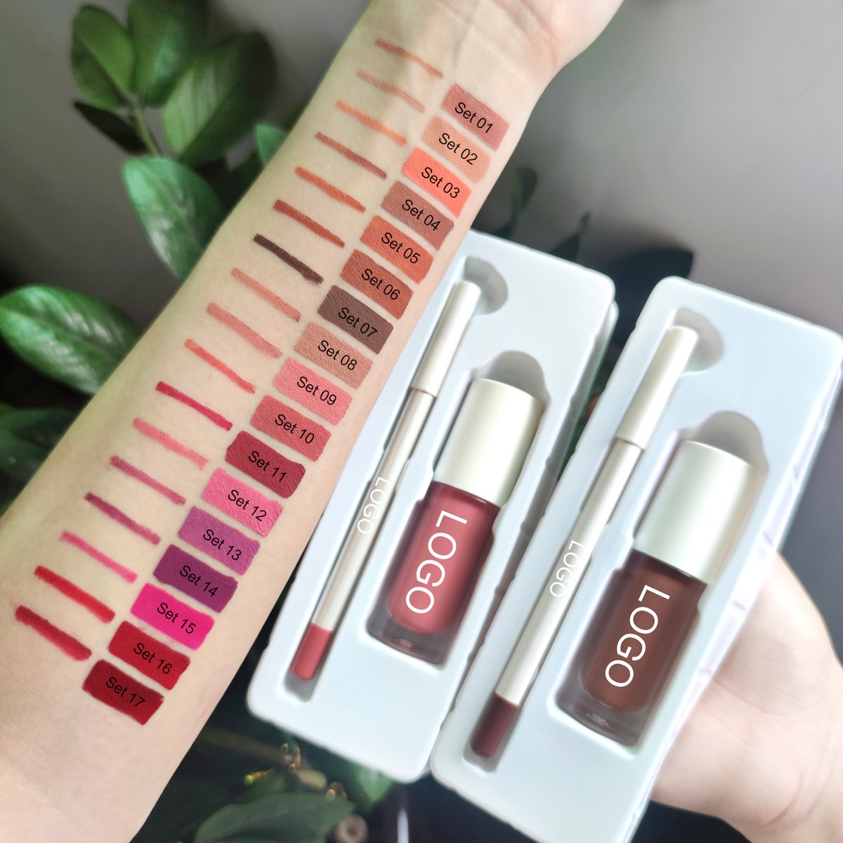 Wholesale Vegan Cosmetics Pink Transparent Nude Lip Gloss Supplier Custom Trademark Sequins Lip Gloss Private Label Lip Gloss