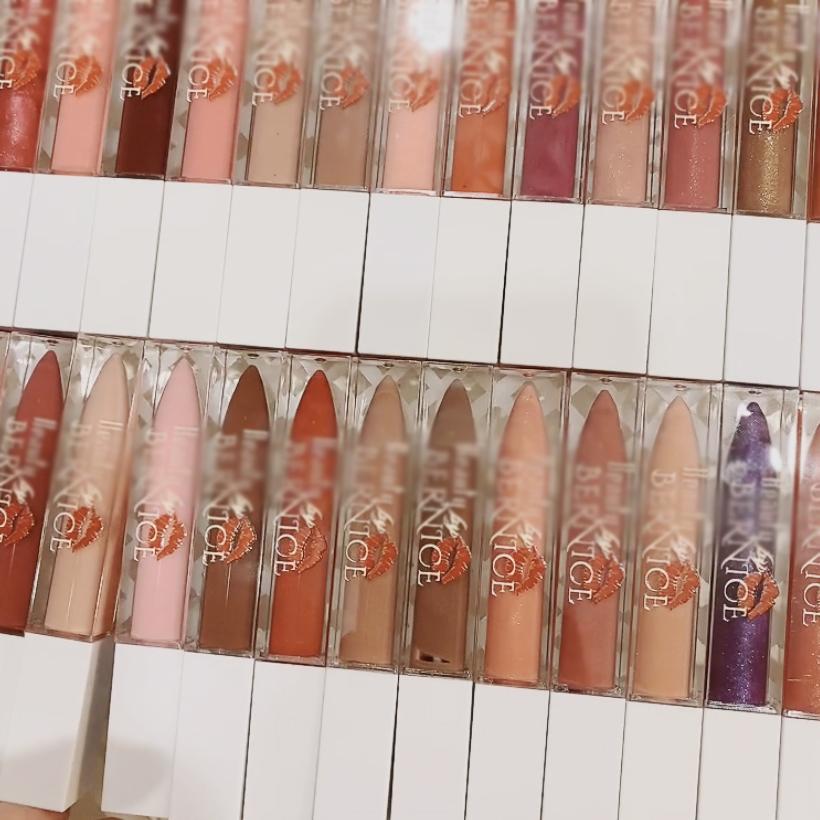 Wholesale Waterproof Gloss Lip Gloss Private Label Transparent Matte Glitter Vegetarian Gloss Lip Gloss