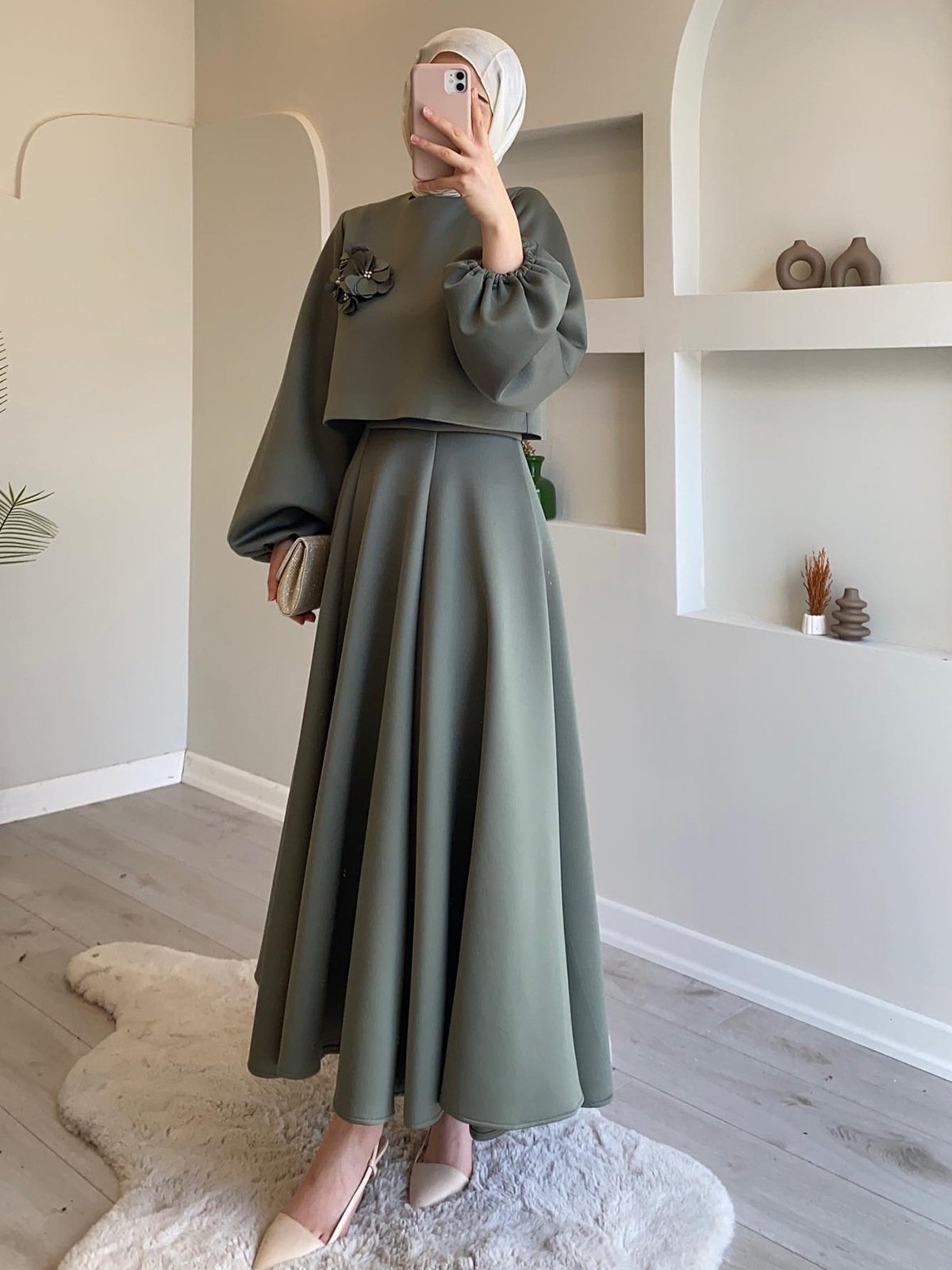 2024 New Casual Dress Muslim Two-Piece 3D Flower Powder Puff Sleeve Top Pleated Skirt Solid Loose Long Skirt Suit