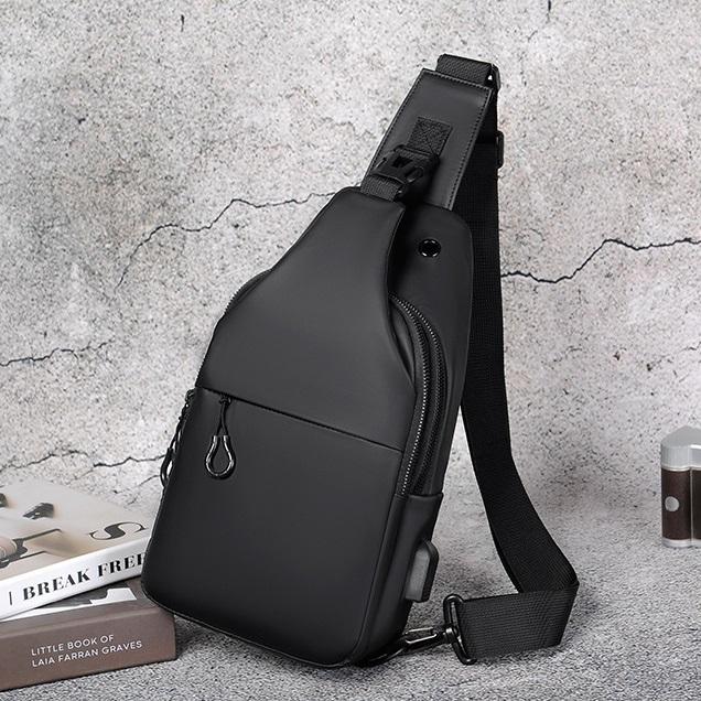 Casual Fashion Multifunctional Chest Bag Shoulder Bag Waterproof Chest Crossbody Bag With USB For Young Men