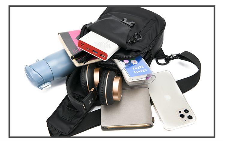 Fashion Outdoor Large Capacity Waterproof USB Charging Port Men Chest Bag Messenger Bag Wholesaler Manufacturer New Design