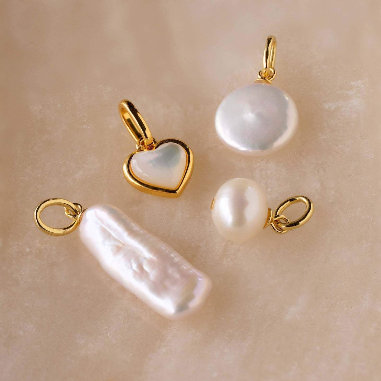 Mother Of Pearl Spell Titanium Pendant Necklace Inlaid Heart-shaped Pearl Geometric Pearl Jewelry
