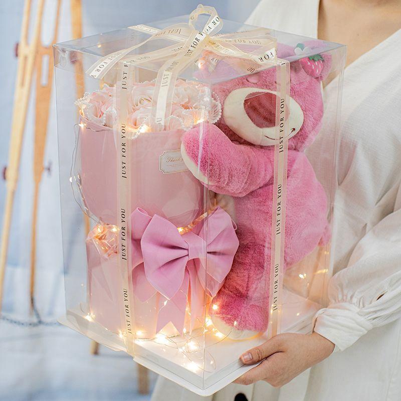 2024 New Flowers Bouquet Teddy Bear In Grid Lift Box Valentine Strawberry Bear Rose