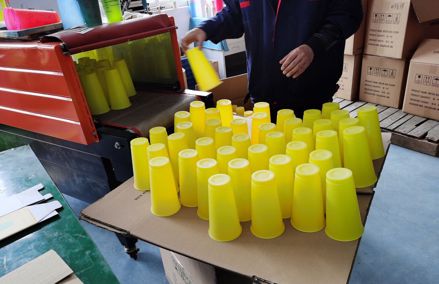 Hot Sale Bisphenol A Free Reusable Drinking Cold Cup 16 Oz/24 Oz Polypropylene Frosted Plastic Cup With Lid And Straw
