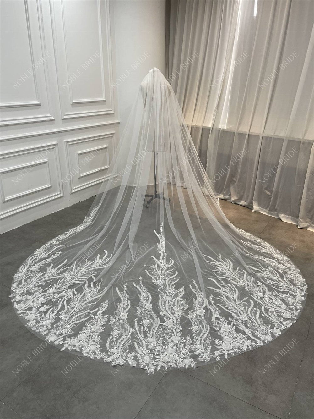 Women Luxury Shiny Floral Beaded Lace Long Bridal Ivory Factory Custom Church Wedding Veil With Comb