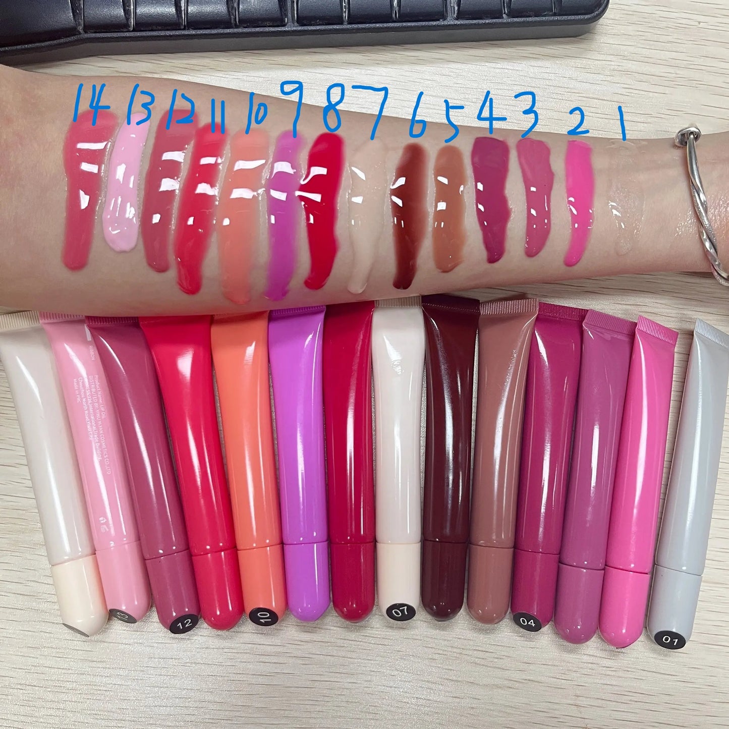 Wholesale Custom OEM Private Label Gloss Lip Gloss Color Vegetarian Plump Mineral Liquid Lip Oil Wholesale Custom Lip Gloss